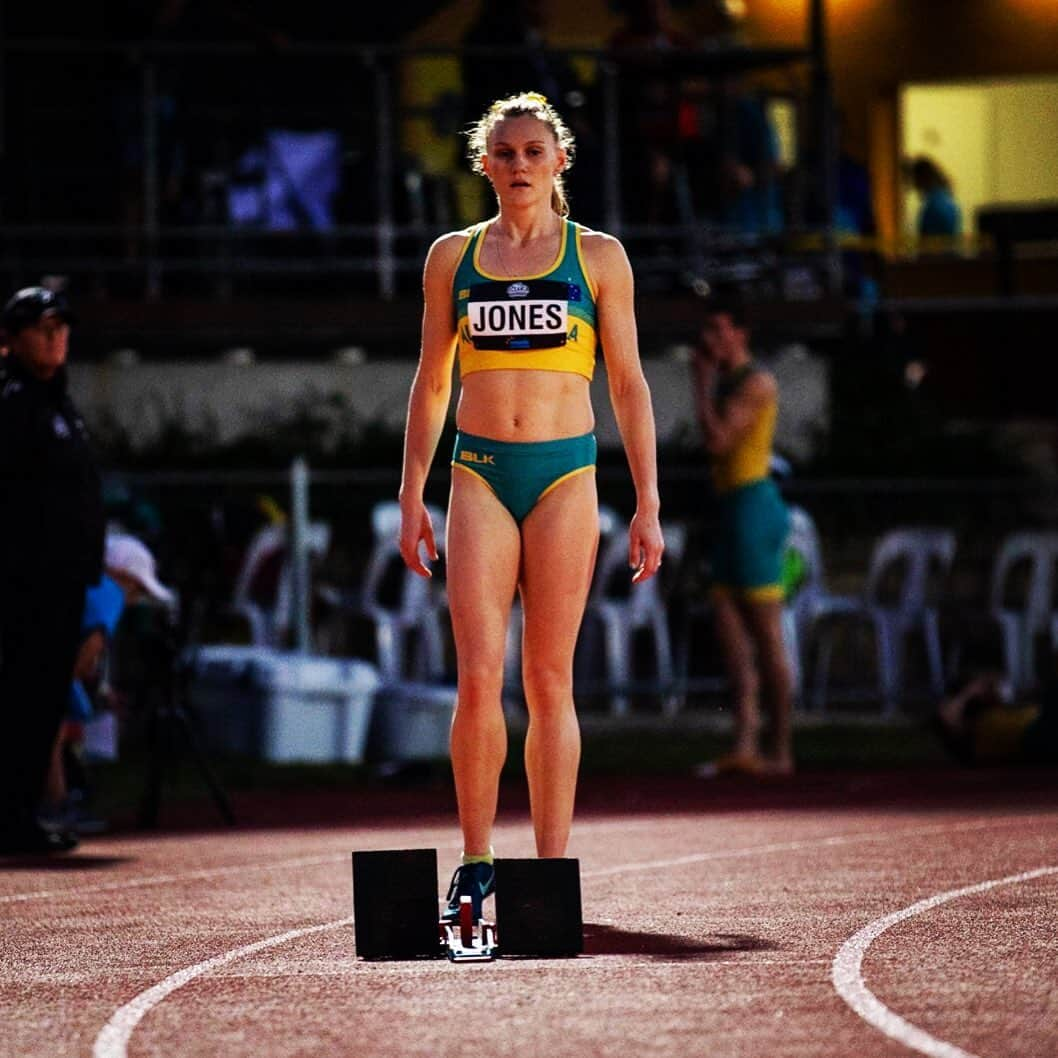 ケイトリン・サージェント・ジョーンズさんのインスタグラム写真 - (ケイトリン・サージェント・ジョーンズInstagram)「Staring down the first week back at training 😯🤢🥴😴😊 #weback #letsseehowthisgoes #offseasongrind #tokyotogether #thisisathletics #seasonstartingsoon #tracknation #oceaniachampionships2019 #400m #riseandgrind #staredown #traintotokyo #gameface」10月20日 15時03分 - caitlin.sargentjones