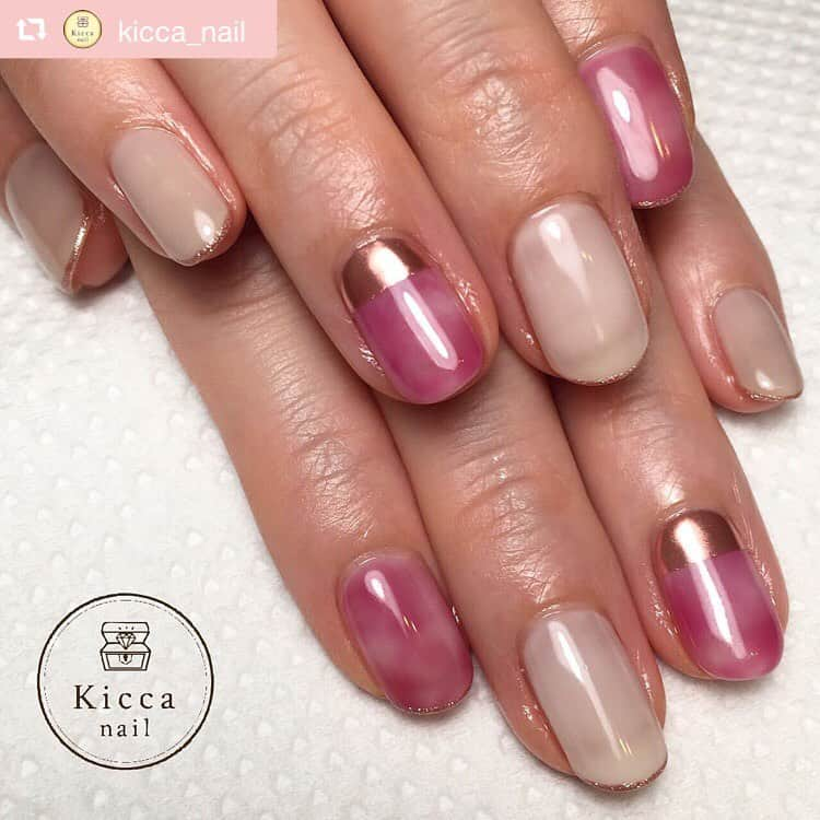 【公式】ネイルパフェ ジェルさんのインスタグラム写真 - (【公式】ネイルパフェ ジェルInstagram)「#Chika先生ネイル 💅 . クリアカラーで#ニュアンスネイル ✨✨✨ . . #repost @kicca_nail via @PhotoAroundApp  ふんわりニュアンス💅 .  #instaphoto#nails#nailart#naildesign#nailsalon#gelnail#nailswag#instanails#nailstagram#ネイル#ネイルデザイン#ネイルサロン#ネイリスト#ネイルアート#ジェルネイル#恵比寿ネイルサロン#kiccanail#キッカネイル#ネイルパフェジェル#ネイルパフェ#ジェルアレルギー#ジェルネイルアレルギー#nailparfait#nailparfaitgel #お持ち込み画像参考#ミラーネイル#シアーネイル @nailparfaitgel 使用カラー➡️C2クリアピンク、C3クリアパープル、C6クリアボルドー、57キュイブル、99ナチュールリチ、101」10月20日 15時38分 - nailparfaitgel