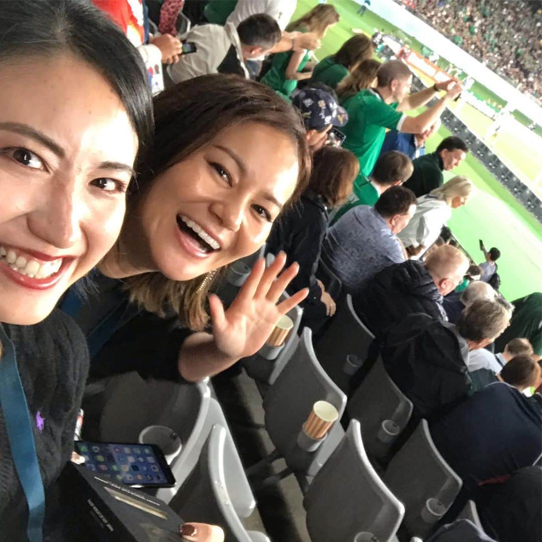 田中琴乃さんのインスタグラム写真 - (田中琴乃Instagram)「【RUGBY WORLD CUP 2019】 ・ ニュージーランド vs アイルランド戦、藍さんと観に行ってきました★ ・ 熱い戦いで、アドレナリン出まくり。 今夜は日本代表も熱い戦いを見せてくれるはず。 精一杯テレビの前で応援します📣✨ ・ 皆さんも一緒に応援しましょう！ ・ 藍さんありがとう🙌💓 ・ ・ #rwc2019  #rugby  #ラグビーワールドカップ2019  #宮里藍 さん #田中琴乃」10月20日 16時02分 - tanakakotono