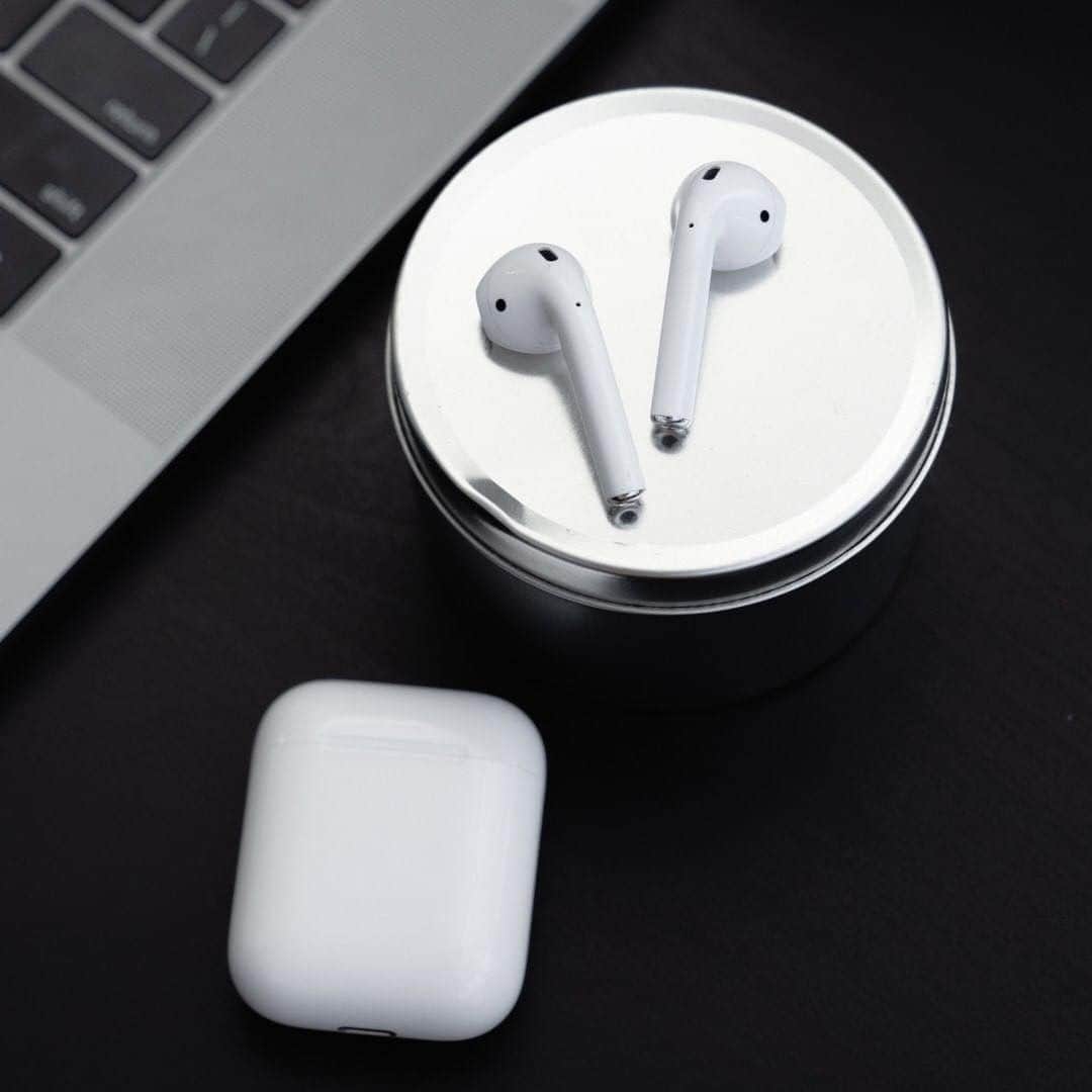 HYPEBEASTさんのインスタグラム写真 - (HYPEBEASTInstagram)「#hypebeasttech: A new report has revealed that @apple’s new AirPods 3 is expected to launch at the end of October under the name, AirPods Pro. It’ll come with a premium price tag of $250 USD, as well as a case that may be larger and made of metal as opposed to plastic, with built-in water resistance. Stay tuned for more info. ⁠ Photo: Eddie Lee/HYPEBEAST」10月20日 16時15分 - hypebeast