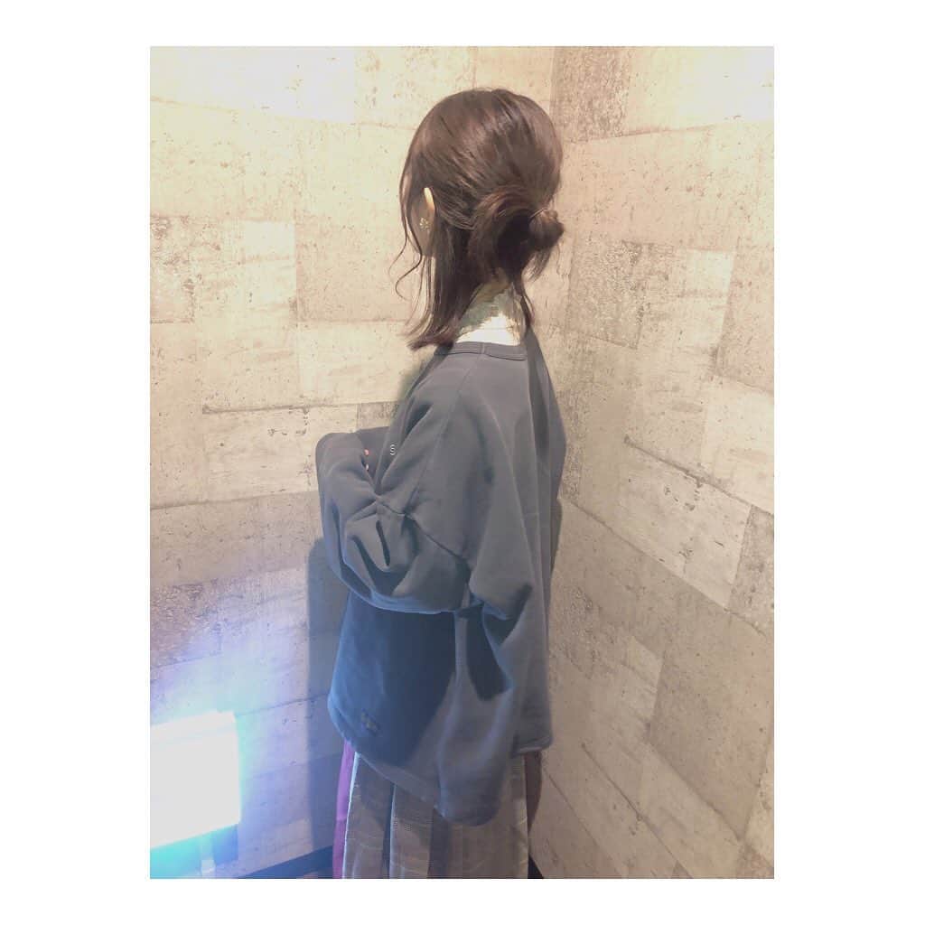 江嶋綾恵梨さんのインスタグラム写真 - (江嶋綾恵梨Instagram)「本日のえじちゃん。☺︎﻿ ﻿ ▷blouse  #rivetandsurge﻿ ▶︎tops  #silasandmaria﻿ ▷skirt  #poudoudou﻿ ﻿ ボウリングイベント🎳﻿ 当選された皆様おめでとうでした。ふふ﻿ わちゃわちゃ楽しかった☺️💋﻿ ﻿ #ootd #fashion #えじこーで #ゆるだぼ #今日のコーデ」10月20日 16時11分 - aeringoooo