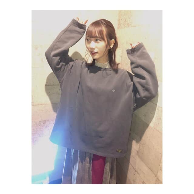 江嶋綾恵梨さんのインスタグラム写真 - (江嶋綾恵梨Instagram)「本日のえじちゃん。☺︎﻿ ﻿ ▷blouse  #rivetandsurge﻿ ▶︎tops  #silasandmaria﻿ ▷skirt  #poudoudou﻿ ﻿ ボウリングイベント🎳﻿ 当選された皆様おめでとうでした。ふふ﻿ わちゃわちゃ楽しかった☺️💋﻿ ﻿ #ootd #fashion #えじこーで #ゆるだぼ #今日のコーデ」10月20日 16時11分 - aeringoooo