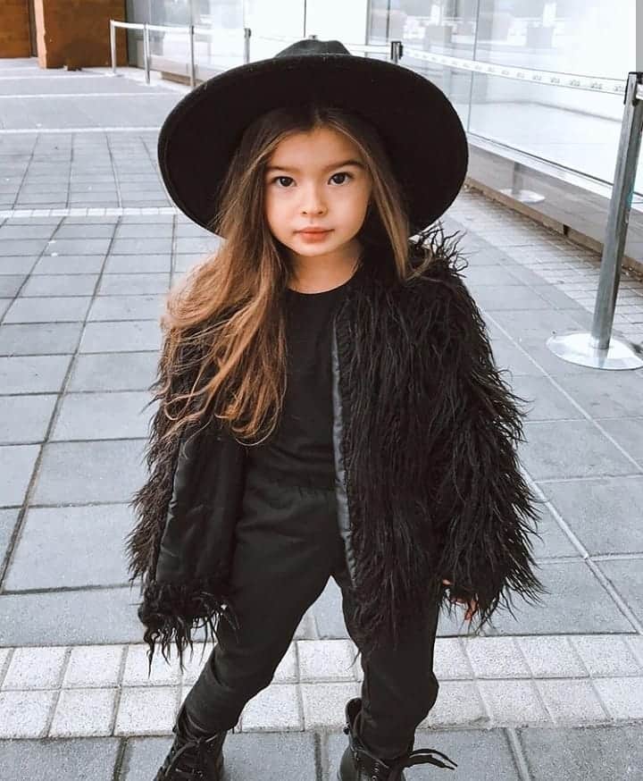 Fashion Bloggers Trendsのインスタグラム：「#amazing #followme #all_shots #textgram #family #instago #igaddict #awesome #girls #instagood #my #bored #baby #music #red #green #water #harrystyles #bestoftheday #black #party #white #yum #flower #2012 #night #instalove #niallhoran #jj_forum」