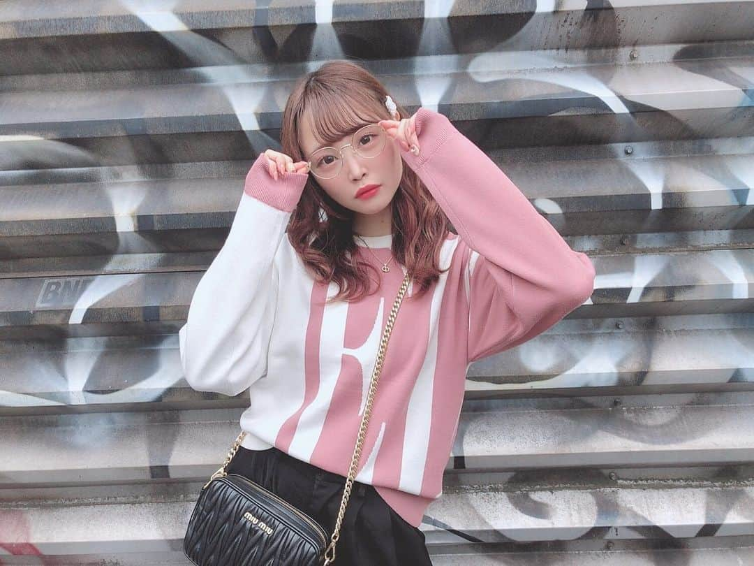 鳥海絢菜さんのインスタグラム写真 - (鳥海絢菜Instagram)「୨୧⑅*. pink×gold ୨୧⑅*. #fashion #ootd #autumn #tops #pink #white #black #gold #miumiu #dior #私服」10月20日 17時33分 - lemchan__