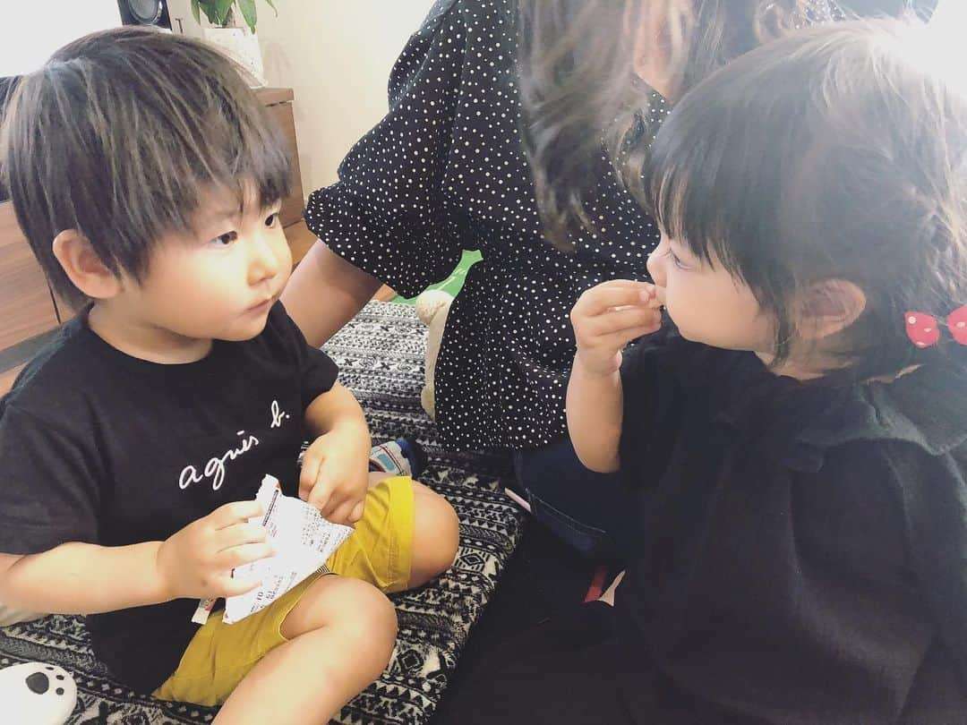 秋葉里枝さんのインスタグラム写真 - (秋葉里枝Instagram)「中学からの仲間たちは いつ会ってもほんわか落ち着く〜🍀 最高に癒しもらった😍 子供達もママパパも笑いっぱなしの ミニ同窓会🤣 しんちゃん💕あみちゃんありがとう❤️ 중고등학교를 함께 다닌 친구들은 언제만나도 편함 없는 친구들에 힐링받았어요🍀 엄마아빠가 되어 다 함께 보니 더 즐거웠던 오늘😊」10月20日 17時45分 - rie_akiba