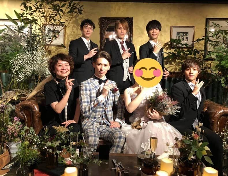 川原一馬さんのインスタグラム写真 - (川原一馬Instagram)「遅ればせながら、昨日は康平の結婚式へ。  同じフィールドで戦い続けてきた仲間の晴れ姿。 本当に素晴らしかった。 おめでとう！  本当にオレ達仲良いなと。 そう思える仲間と出会えて本当にこれは一生物の財産だなと改めて感じた一日でした。」10月20日 17時54分 - kazuma_kawahara