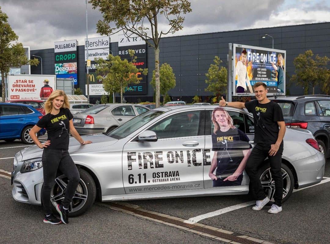 のインスタグラム：「Fire on ice již 6.11. v Ostravar aréně!! #fireonice #ostravararena #ostrava」