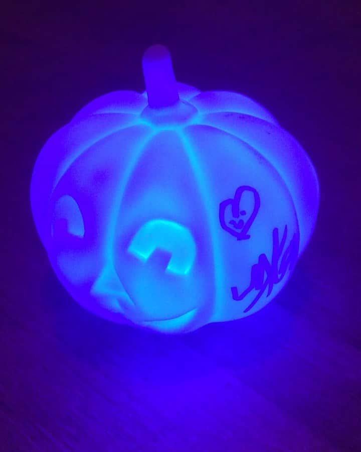 のインスタグラム：「🎃」