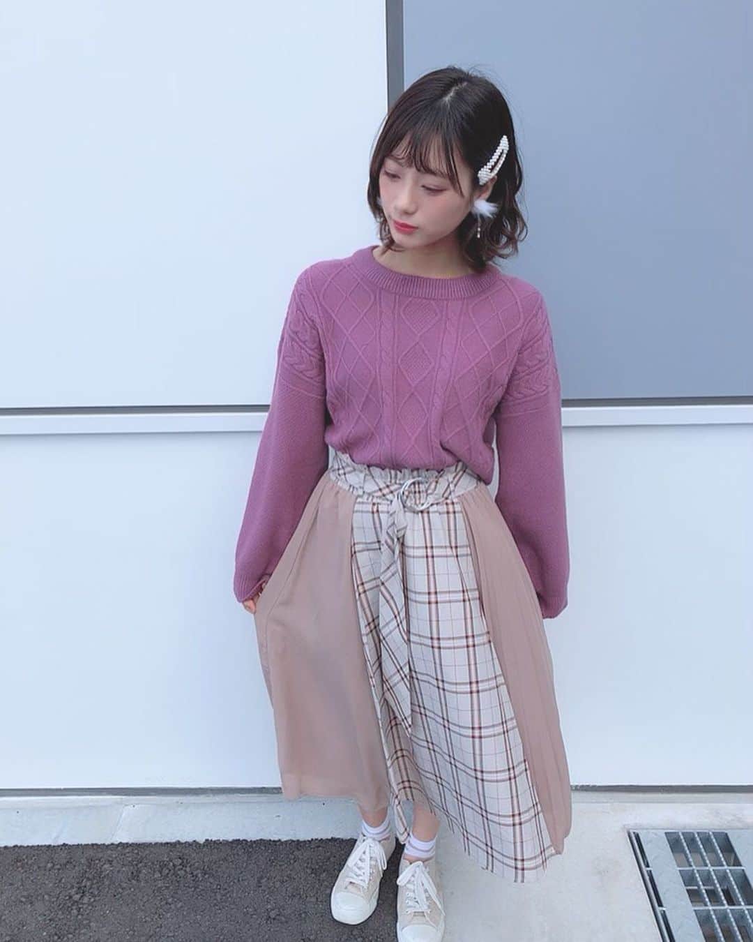 深川舞子さんのインスタグラム写真 - (深川舞子Instagram)「名古屋での握手会 ありがとうございました！ 初めての会場は新鮮で楽しかったです！  今日はニットです！ 後ろがリボンで少しだけ背中開いてるデザイン！ スカートもどこを前にしてもかわいいいろんなデザインになってます😊  #ootd #todayscode  #majesticlegon」10月20日 18時27分 - f.maiko_0705