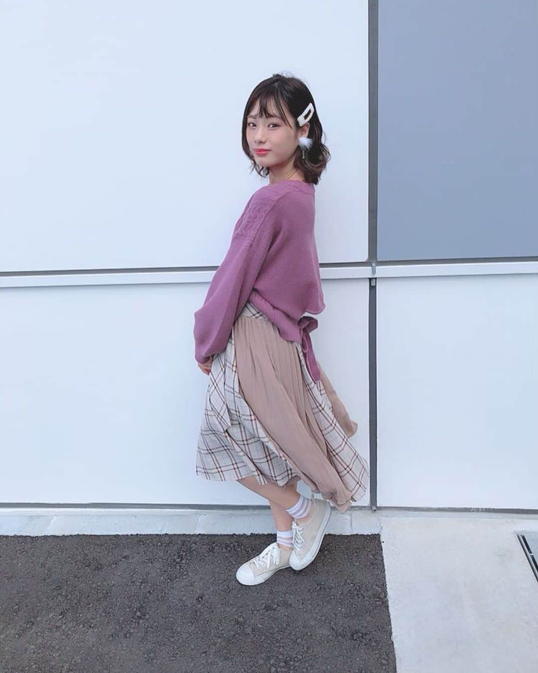 深川舞子さんのインスタグラム写真 - (深川舞子Instagram)「名古屋での握手会 ありがとうございました！ 初めての会場は新鮮で楽しかったです！  今日はニットです！ 後ろがリボンで少しだけ背中開いてるデザイン！ スカートもどこを前にしてもかわいいいろんなデザインになってます😊  #ootd #todayscode  #majesticlegon」10月20日 18時27分 - f.maiko_0705