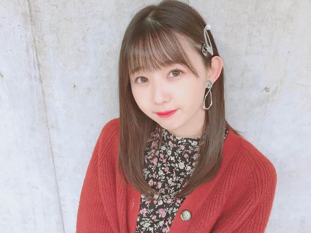 熊沢世莉奈さんのインスタグラム写真 - (熊沢世莉奈Instagram)「﻿ ﻿ 久しぶりにお家でゆっくりまったり☺️﻿ 1番安心する場所です♡﻿ みんなの安心する場所はどこですか？﻿ やっぱりお家かな？☺️﻿ ﻿ ﻿ ﻿ 今日は家族みんなでラグビー観るよ🏉﻿ いっぱいトライしてほしいなぁ🎌﻿ ﻿ ﻿ ﻿ ﻿ 写真みて気づいた。﻿ 私ほぼピースしかしてない✌️」10月20日 18時44分 - kuma_0417