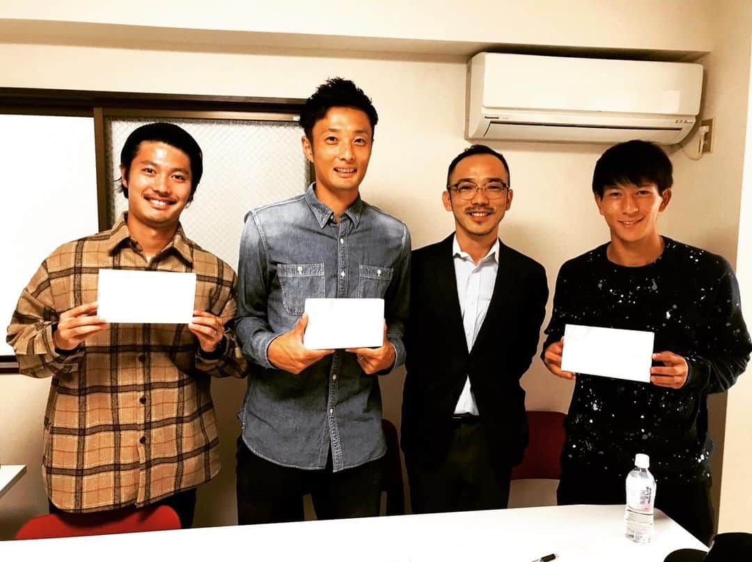 大山啓輔のインスタグラム：「. 先日、大剛さん( @daigohwatanabovic ) の紹介で、遺伝子分析の結果に合わせた栄養指導が受けられるユアプロ ( @dna.your.pro )を受けてきました。  データによって自分の特性や体質が分かることで 普段の食生活や体のケアへの意識が より高められると思い受けさせていただきました。 1ヶ月後の検査結果が出るのが 今から楽しみです！！👍 .  #キーマイン #ユアプロ #ユアプロで遺伝子検査 #栄養指導 #大宮アルディージャ」