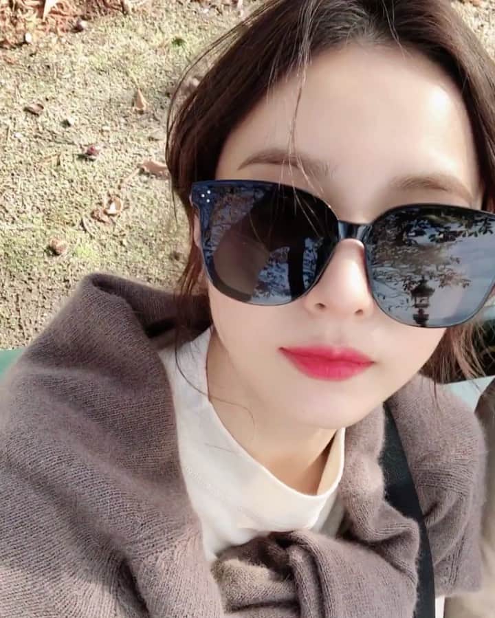 のインスタグラム：「파리 여행 기록을 담은 첫 번째 브이로그가 공개되었습니다! 링크는 프로필에! Link in bio!」