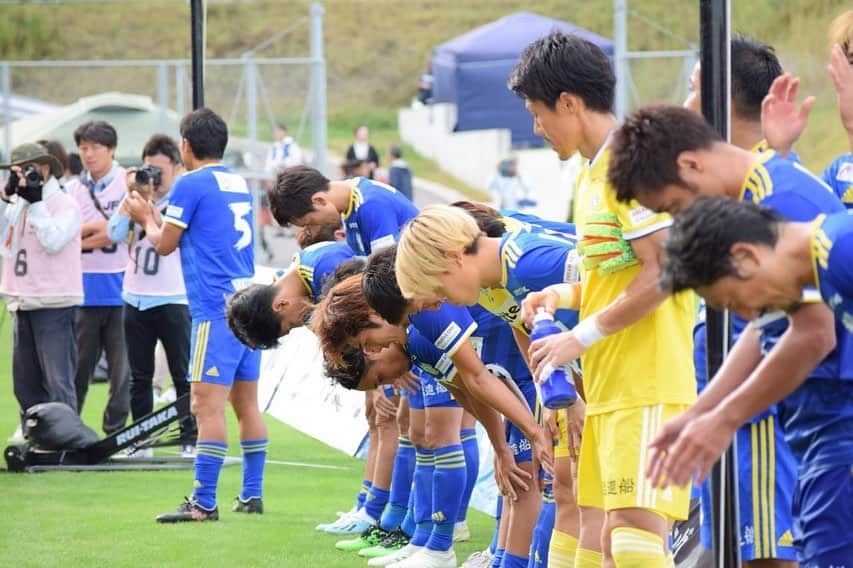 太田康介のインスタグラム：「残り6試合。  個人としては上手くいかない事の方が多いけどとにかくJ3昇格のために。  顔を上げて前に進もう。  ここからみんなで這い上がろう。  最後まで応援宜しくお願いします。  サイン会来てくれた方ありがとうございました！  #FC今治 #太田康介」