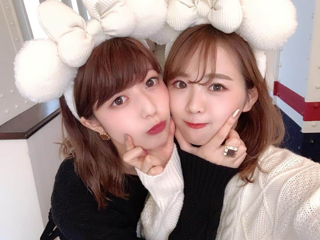 SHIHORINさんのインスタグラム写真 - (SHIHORINInstagram)「♡ຼおしらせ♡ຼ﻿ ﻿ ﻿ 10/22(火祝)に﻿ @plume_mignon 1日限定﻿ pop up &フリマを開催しますっ❤︎﻿ ﻿  @shihoriiin49 と @tanrii97 で﻿ フリマもするよ👗✨﻿ .﻿ PlumeMignonでは新作のオリジナルアイテムも﻿ お披露目します💕﻿ 先着でノベルティのプレゼントもご用意してます🎁﻿ ﻿ お会計について💰﻿ PlumeMignonのアイテムをご購入の際は﻿ 現金、クレジットカード(JCBを除く)をご利用いただけます💡﻿ ﻿ ﻿ 👗しほりんフリマについて﻿ ﻿ ☑︎フリマのお支払いは現金のみとなります﻿ ☑︎値段は500円〜高くて3000円﻿ (まとめ買いは安くします❤︎)﻿ ☑︎お洋服のお持ち帰り袋ご用意してます🛍﻿ ☑︎返品交換できません﻿ 購入前に状態の確認をお願いします💡﻿ ﻿ お洋服、コスメ、バッグ、ディズニーグッズなどなど﻿ リクエストあったものもっていきます🧸﻿ ﻿ ﻿ イベントするの久しぶりなので少し緊張🥺﻿ 入場無料なのでお気軽に遊びにきてください♡﻿ ﻿ 1人でも大丈夫ですか？って質問があったけど、﻿ 全然okです❤︎﻿ はじめましての子も、お友達にも﻿ たくさんの方に会えるの楽しみにしてますっ🍒﻿ ﻿ たくさんお話ししたり、写真撮りましょ📷✨﻿ ﻿ ﻿ 開催日：2019年10月22日(火祝)﻿ 時間：11:00〜17:00(11時オープンとなりますので、開場前にはお並びいただけません⚠︎)﻿ 会場：渋谷区桜丘町 17-9 第二昭和ビル403﻿ 渋谷駅西口から徒歩3分﻿ ﻿ ﻿ #plumemignon#popup#プルミン#ポップアップ#1日限定#イベント#フリマ#フリマイベント#しほりい#高身長女子#高身長コーデ#ディズニー#おそろいディズニー#おそろいコーデ#ディズニーコーデ#ミニーカチューシャ#ミニーコーデ」10月20日 19時56分 - shihoriiin49