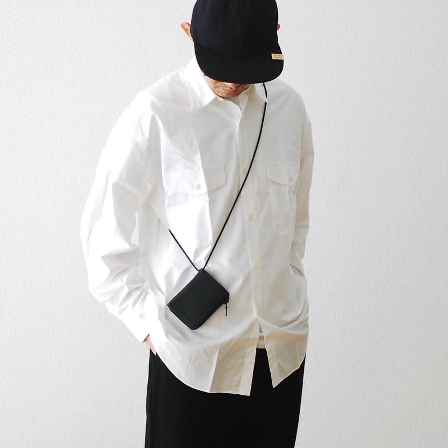 wonder_mountain_irieさんのインスタグラム写真 - (wonder_mountain_irieInstagram)「_ SEVEN BY SEVEN / セブンバイセブン "TUCK SHIRTS" ￥26,400- _ 〈online store / @digital_mountain〉 http://www.digital-mountain.net/shopdetail/000000010010/ _ 【オンラインストア#DigitalMountain へのご注文】 *24時間受付 *15時までのご注文で即日発送 *1万円以上ご購入で送料無料 tel：084-973-8204 _ We can send your order overseas. Accepted payment method is by PayPal or credit card only. (AMEX is not accepted)  Ordering procedure details can be found here. >>http://www.digital-mountain.net/html/page56.html _ 本店：#WonderMountain  blog>> http://wm.digital-mountain.info/blog/20191020-1/ _ #SEVENBYSEVEN #セブンバイセブン _ 〒720-0044  広島県福山市笠岡町4-18 JR 「#福山駅」より徒歩10分 (12:00 - 19:00 水曜、木曜定休) #ワンダーマウンテン #japan #hiroshima #福山 #福山市 #尾道 #倉敷 #鞆の浦 近く _ 系列店：@hacbywondermountain _」10月20日 20時13分 - wonder_mountain_