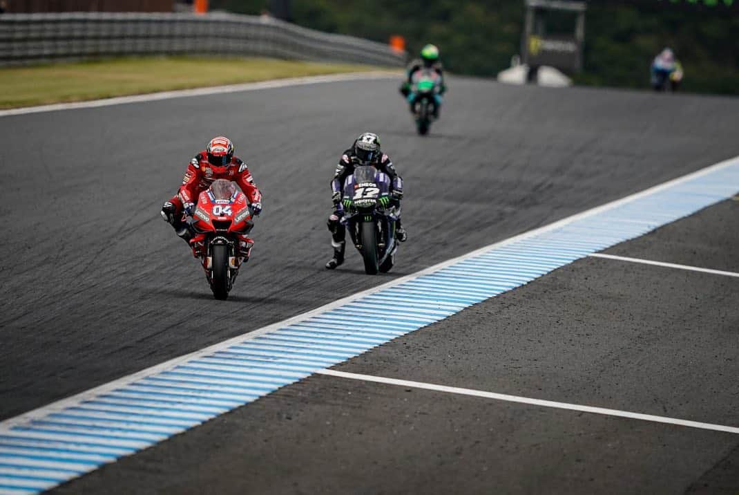 アンドレア・ドヴィツィオーゾさんのインスタグラム写真 - (アンドレア・ドヴィツィオーゾInstagram)「See you in #PhillipIsland  #dovi04 #desmodovi #AD04 #MissionWinnow #forzaducati #motogp #alpinestars #suomyhelmets #redbull #oldwildwest #biotekna #mondottica #DucatiEyewear #japanesegp」10月20日 20時19分 - andreadovizioso