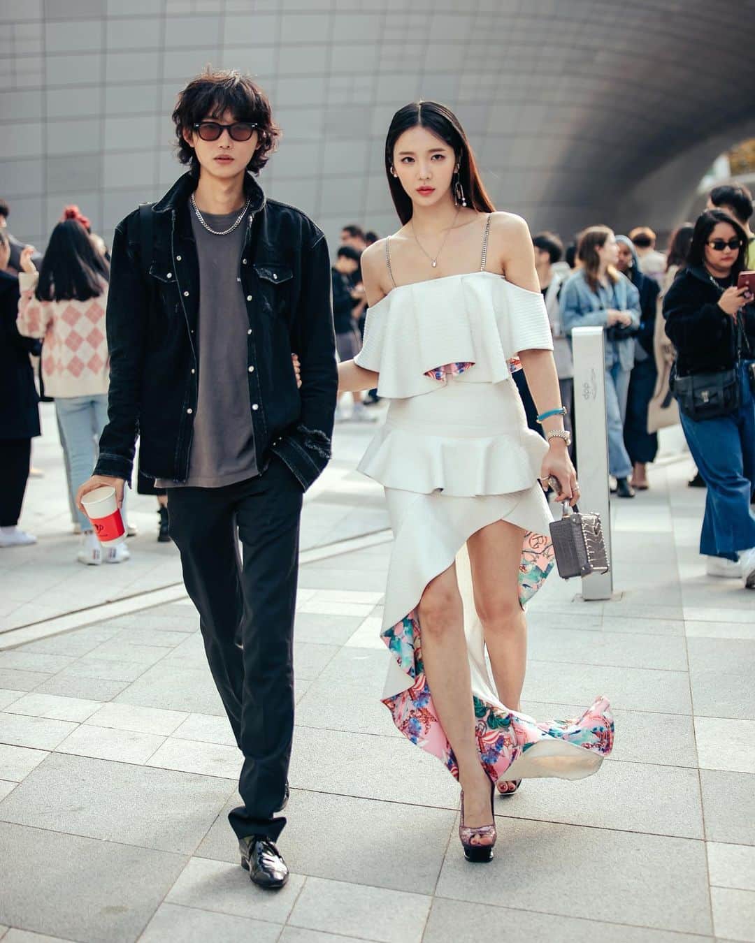 가로수길 , Seoulのインスタグラム：「SFW Street Fashion Style Thx @cowbaxa @lee.um 💥 소진호 이연화 🔥🔥」