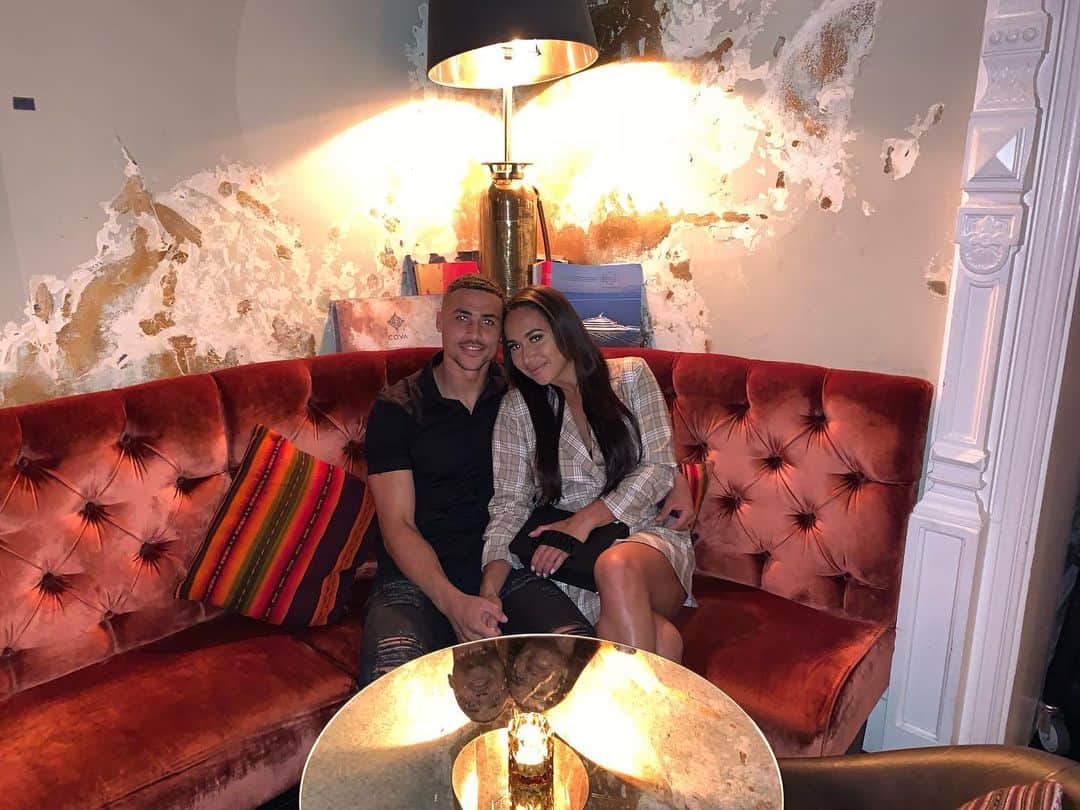 コートニー・ダフスのインスタグラム：「❤️」