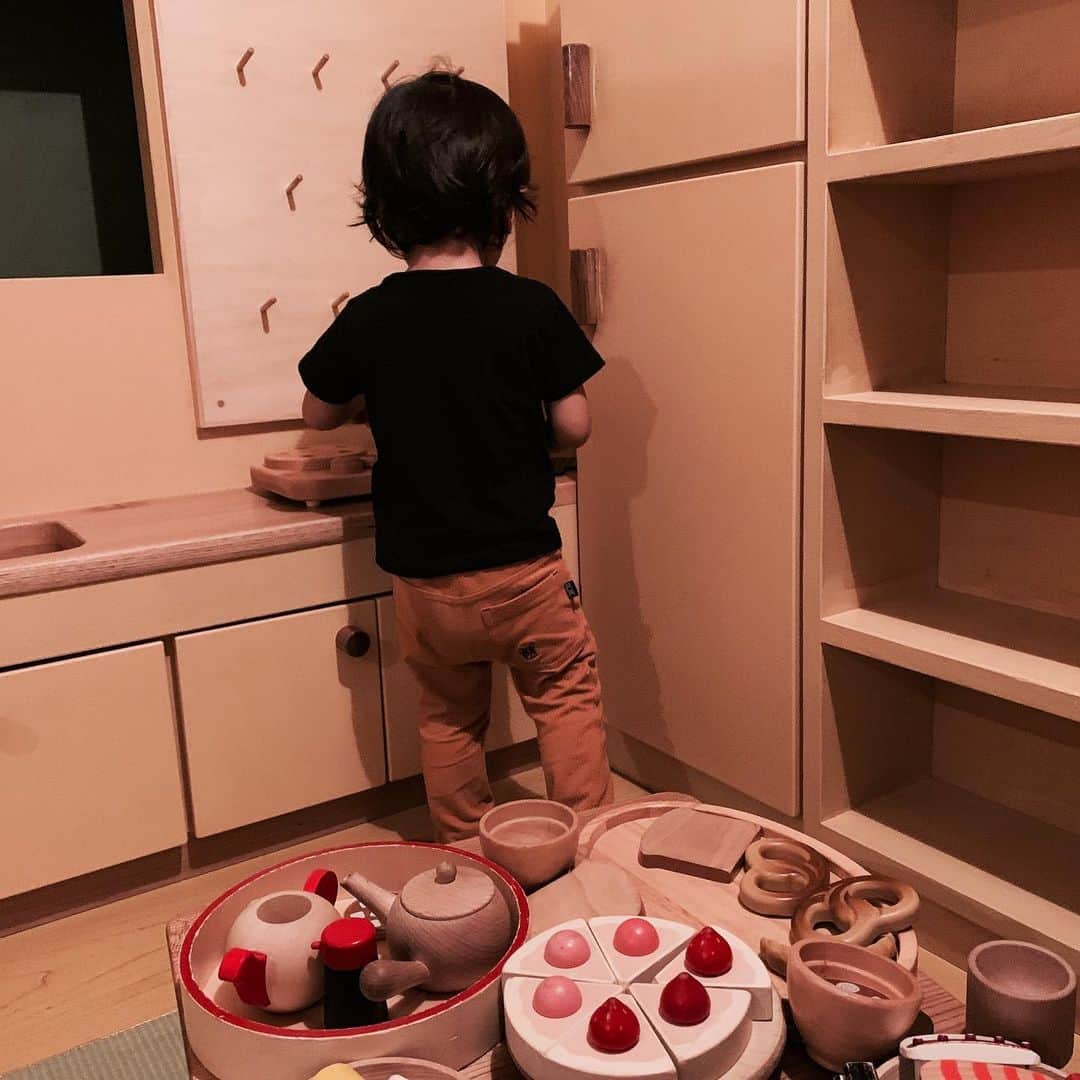 橋本奈実さんのインスタグラム写真 - (橋本奈実Instagram)「雨が続きそう！？ですね！？☔️ #東京おもちゃ美術館　木のぬくもりがあるおもちゃがいっぱいで、一日いても楽しめましたよ🤖木のおもちゃ私も大好き！またいこっと💓」10月20日 20時37分 - nami_ch