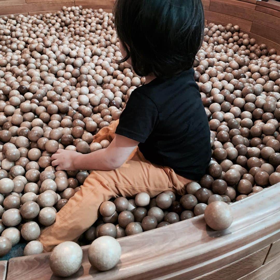 橋本奈実さんのインスタグラム写真 - (橋本奈実Instagram)「雨が続きそう！？ですね！？☔️ #東京おもちゃ美術館　木のぬくもりがあるおもちゃがいっぱいで、一日いても楽しめましたよ🤖木のおもちゃ私も大好き！またいこっと💓」10月20日 20時37分 - nami_ch