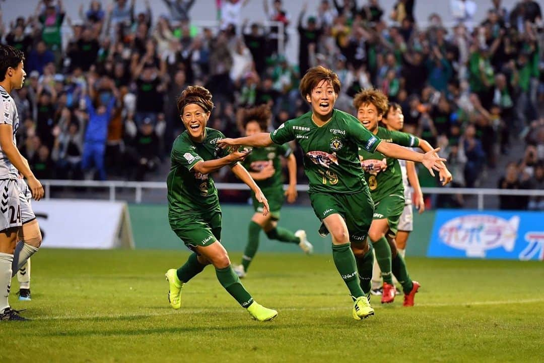 籾木結花さんのインスタグラム写真 - (籾木結花Instagram)「2-1 ！！！ 4,000人を超える皆様が作ってくれた最高の雰囲気で、最高の勝利！ 選手として幸せな時間を過ごす事が出来ました😆  本当にありがとうございました^ ^  次の試合に向けていい準備をします！ #beleza」10月20日 20時38分 - nicole10_official