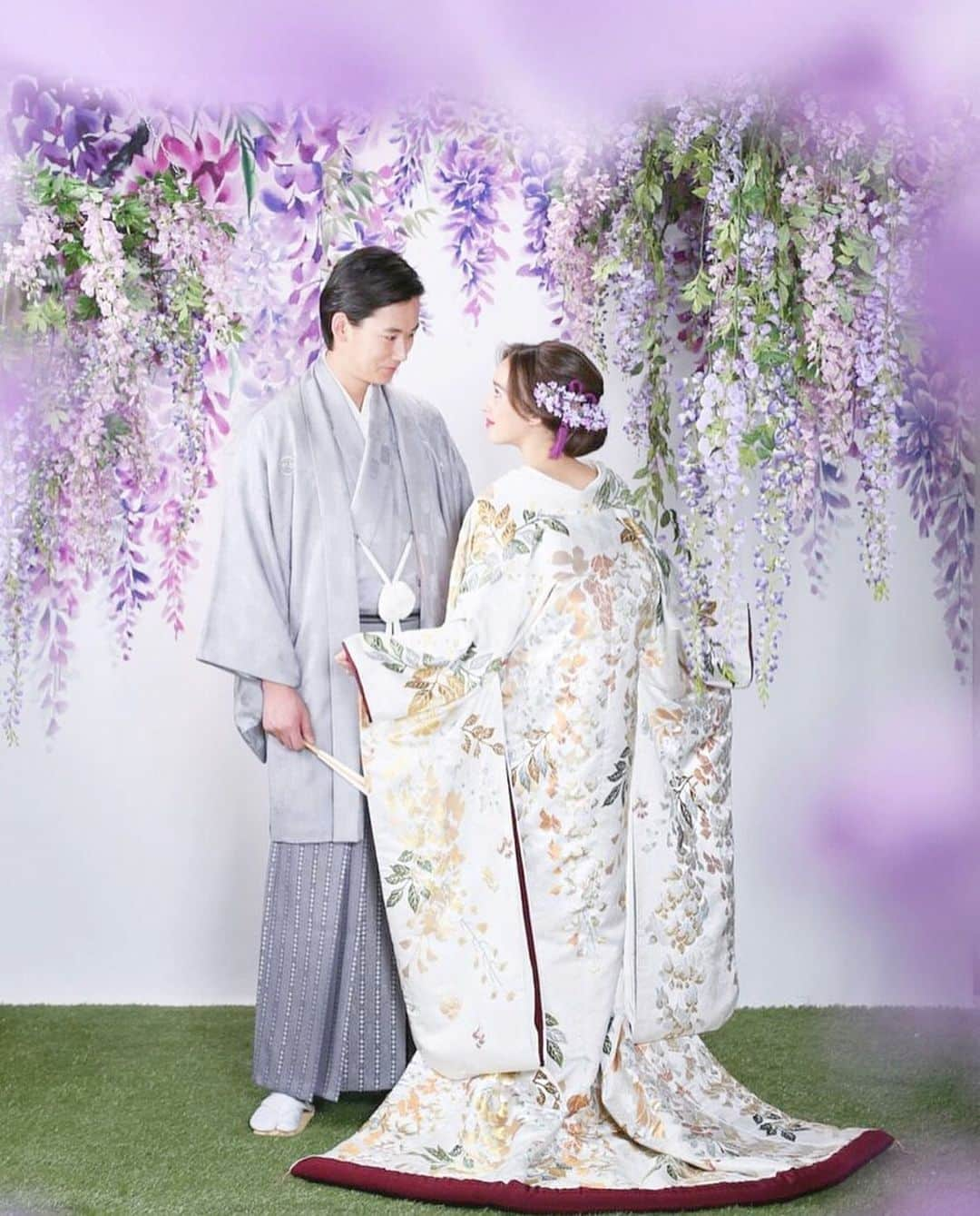 プレ花嫁の結婚式準備アプリ♡ -ウェディングニュースさんのインスタグラム写真 - (プレ花嫁の結婚式準備アプリ♡ -ウェディングニュースInstagram)「和装前撮りの参考に♡おしゃれな和装photo9選💓 . . ➸➸➸➸➸➸➸💒➸➸➸➸➸➸➸ 本当の料金がわかる✨ ウェディングニュース式場検索 👰 . アプリ： @weddingnews_editor web版： @weddingnews_concierge ➸➸➸➸➸➸➸➸➸➸➸➸➸➸➸➸ . . こちらのお写真は @photorait_official さんからリグラムさせていただきました🌟ありがとうございました😊✨ . . photorait_officialさんに掲載されているお写真はどれも素敵で #和装前撮り の参考になる #ウェディングフォト ばかり♡ . カバーは藤の花と #和装 の組み合わせが和装らしいおしゃれフォト💜♩ . 見つめ合うおふたりの姿にうっとり☺️✨ . 優しい色味の #色打掛 はバックショットではんなりと美しく💕 . #新郎 さんも淡いお色の袴でおしゃれな #新郎新婦 コーデに仕上がっていますね😍💕 . 他のフォトも素敵なのでぜひスワイプ👉🏻してみてくださいね💕 . . . ＼📷投稿お待ちしています／ . 花嫁はもちろん、業者さんも大歓迎✨ アナタのお写真をご紹介してもOKという方は、ぜひ #ウェディングニュース にお写真を投稿してください💕 . . ⬇︎関連アカウント⬇︎ . 🕊メインアカウント 【 @weddingnews_editor 】 . 💒インスタグラムで式場探し 【 @weddingnews_concierge 】 . 👰花嫁から式場探し 【 @weddingnews_brides 】 . . その他、編集部からの連絡専用 @weddingnews_contact や、スタッフ個人の連絡用として @WN_xxxx（xxxは個人名）があります💕 . . …………………………… ❤️ウェディングニュースとは？ …………………………… . 花嫁のリアルな”声”から生まれた、花嫁支持率No1✨スマホアプリです📱💕 . . 🌸知りたい… #結婚式準備 に役立つ記事を毎日150件配信中♩ . 🌸見たい… インスタの #ウェディング 系投稿TOP100が毎日チェックできる＊IG画像の複数ワード検索も可♩ . 🌸叶えたい… 式場をはじめとした  #結婚式 関連の予約サイトが大集合♩ . 🌸伝えたい… 自分の結婚式レポ『マイレポ』が簡単に作れる♩卒花嫁のレポが読める♩ . . @weddingnews_editor のURLからDLしてね✨ . . . #プレ花嫁 #結婚  #花嫁  #ウエディング  #プレ花嫁準備 #2019秋婚 #白無垢 #振袖 #着物 #前撮り #和婚  #フォトスタジオ #ウエディングフォト #フォトウェディング #ロケーションフォト #プレ花嫁さんと繋がりたい #和装ヘア #成人式 #カップルフォト」10月20日 21時10分 - weddingnews_editor