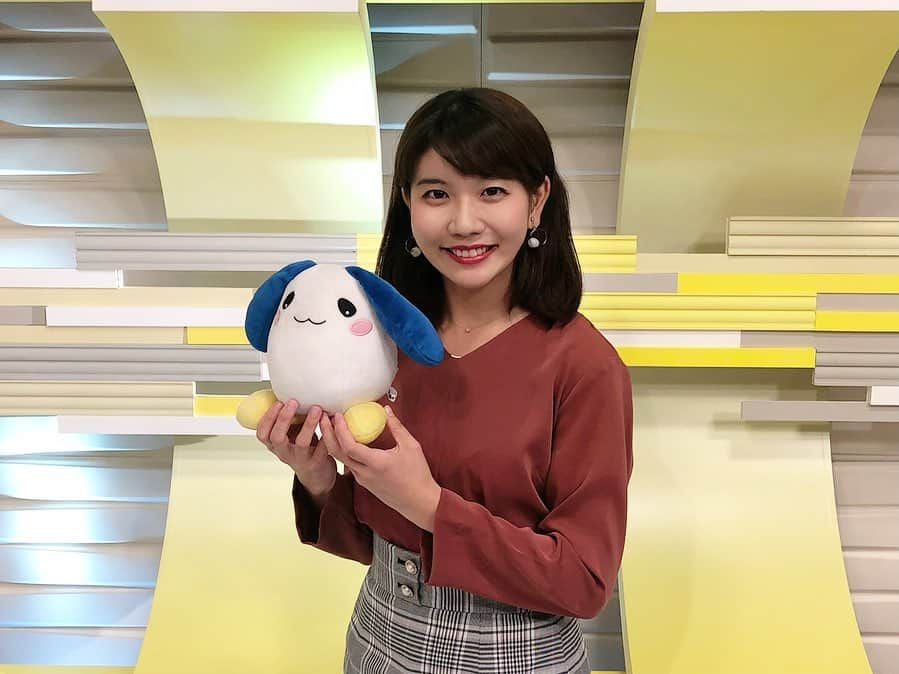 東條麻依子さんのインスタグラム写真 - (東條麻依子Instagram)「そして、TSCnews5 木曜日、金曜日は、先週から Te'chichiサンステーション店でお借りしています☺️✨ . どれも上品で可愛らしいですよね！素敵な衣装ありがとうございました！💛 . #テレビせとうち#TSCnews5 #衣装#提供 #Te'chichi #アナウンサー」10月20日 21時40分 - maiko_tojo