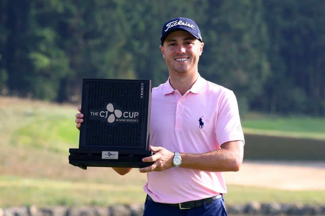 ジャスティン・トーマスのインスタグラム：「Thank you @thecjcup for another great week! Hell of a battle out there with @dannygolf0724.. time to keep the pedal down 👊🏽」