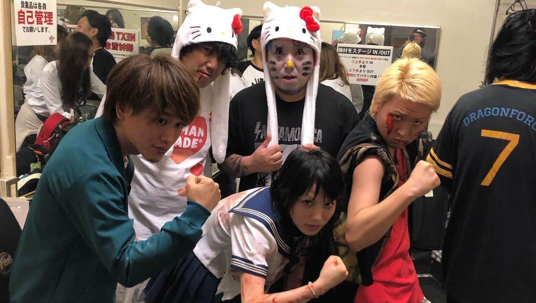 DUTTCHさんのインスタグラム写真 - (DUTTCHInstagram)「大阪ドギマズン‼️ ええ夜でした。そして  kinoshitaのLiveもパリピでした🤘  個人的には、十川さんが ドロップで弾いてるのが、めっちゃ 嬉しかった‼️‼️ 次の東京ドギマズンも出るので 是非パリピしにきて(笑)  #kinoshita #十川ともじ #原口高知 #葛城京太郎 #duttch #キティさん #ドギマズン」10月21日 7時30分 - uzmkduttch