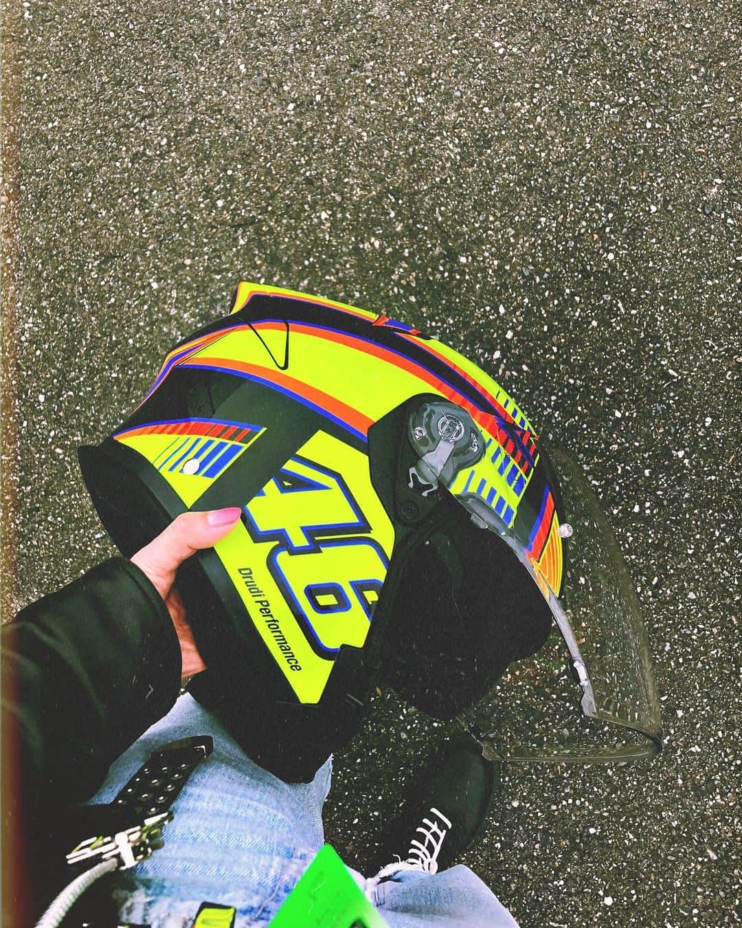 のインスタグラム：「🏍 ❤️ ❤️ ❤️ 夢のような経験をさせていただきました✨ MotoGP楽しかったです💕 みんなも観てたかなぁー？🥰 @daineseofficial」