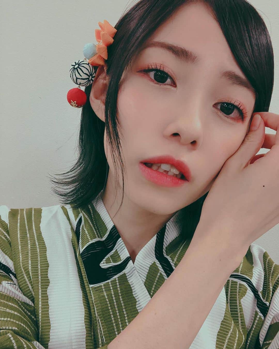のインスタグラム：「ケサキミドリコ💚  #greenblack #実はあんスタ影片みかちゃんのイメージ #あと1週間でさらば #さいごのいちまい😱」