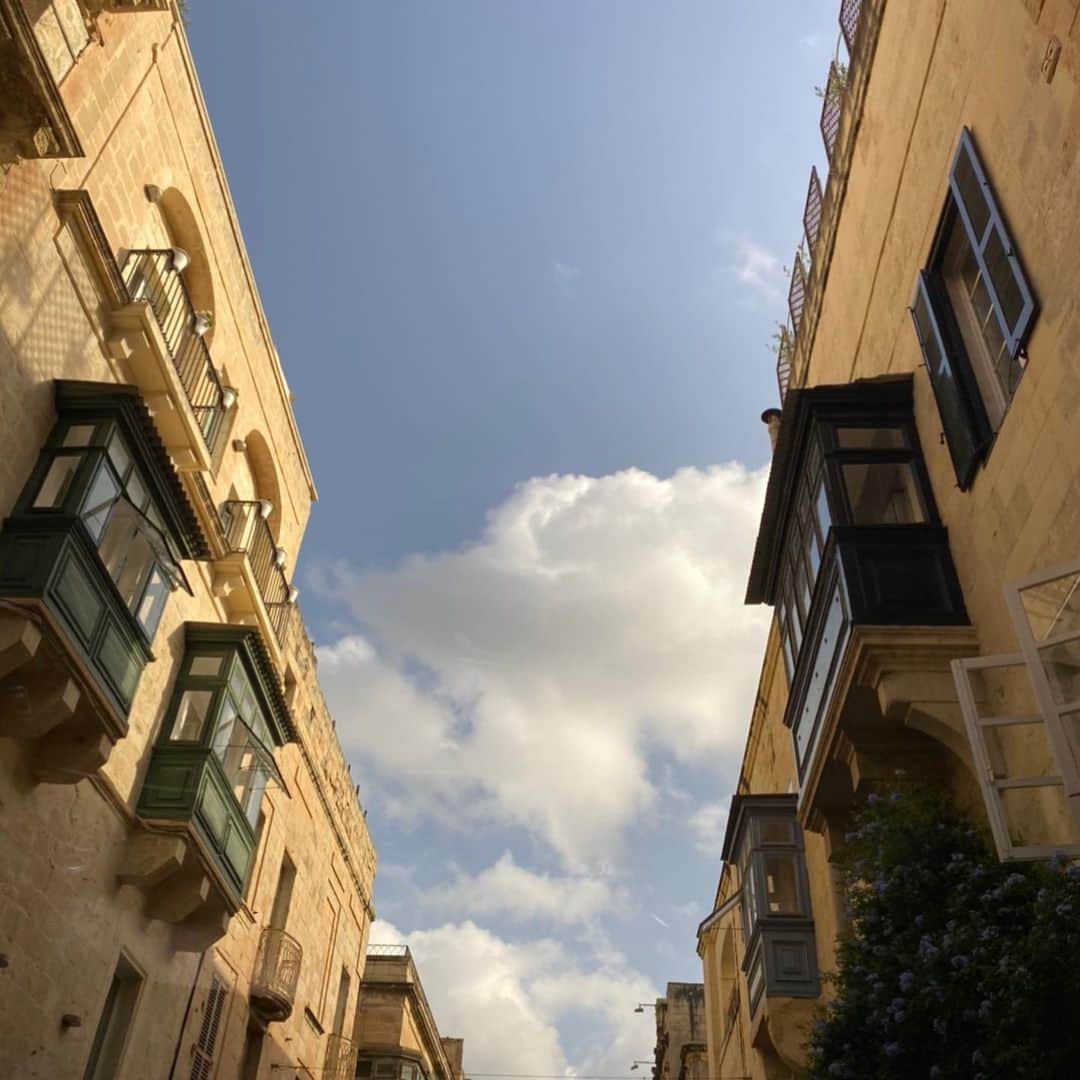 ノーマン・フォスターさんのインスタグラム写真 - (ノーマン・フォスターInstagram)「Beautiful harmonising stone of Valletta」10月21日 0時45分 - officialnormanfoster