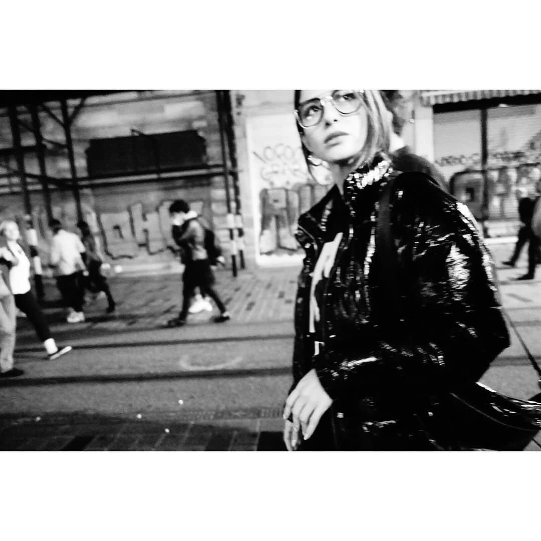 Ozge Gurelのインスタグラム：「#gotham 👻」