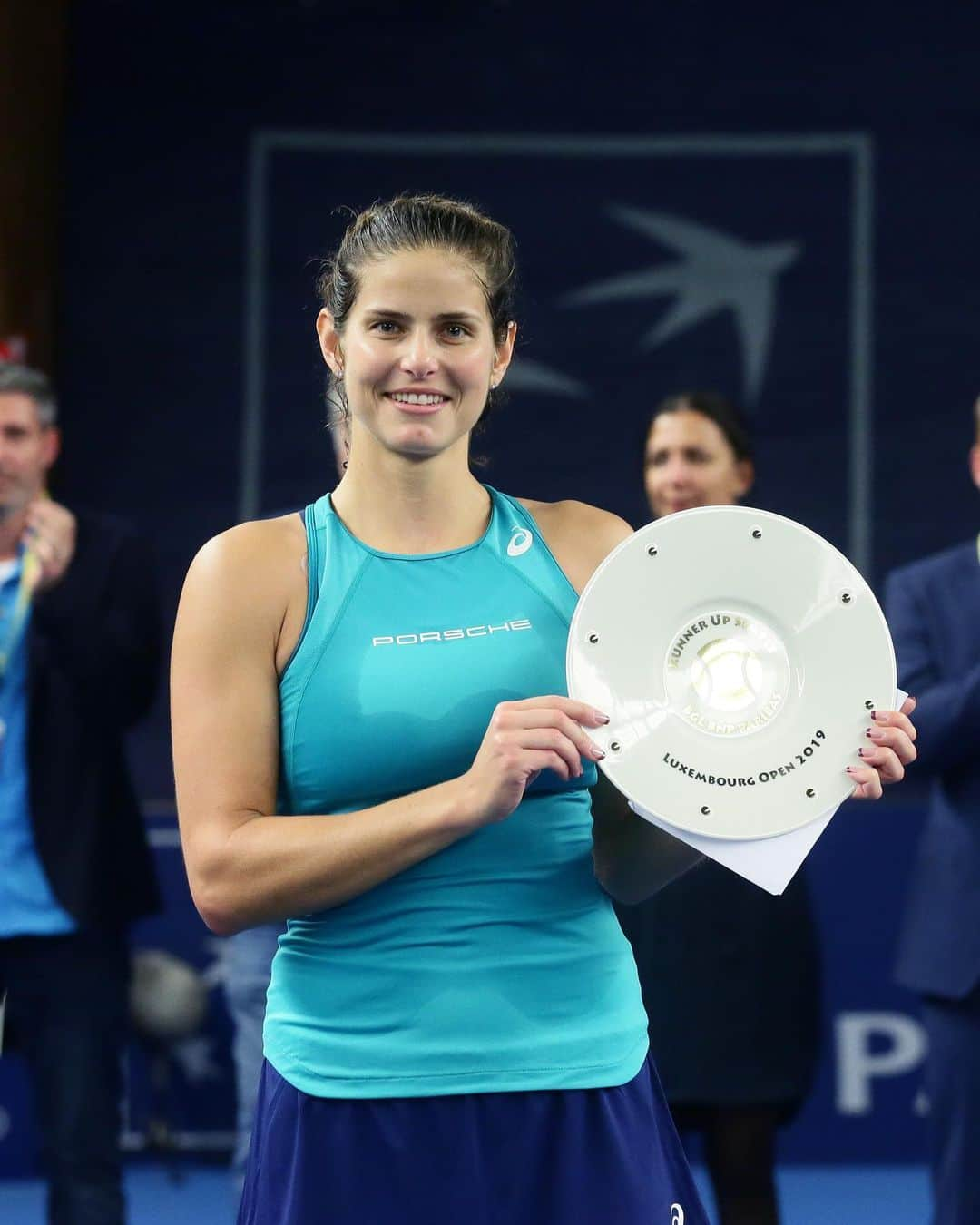 ユリア・ゲルゲスさんのインスタグラム写真 - (ユリア・ゲルゲスInstagram)「Not the trophy I wanted today but congratulations to Jelena and I am happy to have closed out the season with a final at @wtaluxembourg Time to rest, refuel and then get ready for 2020 😀✌🏼#teamjule #Luxembourg #Letsmakeithappen」10月21日 1時46分 - julia.goerges