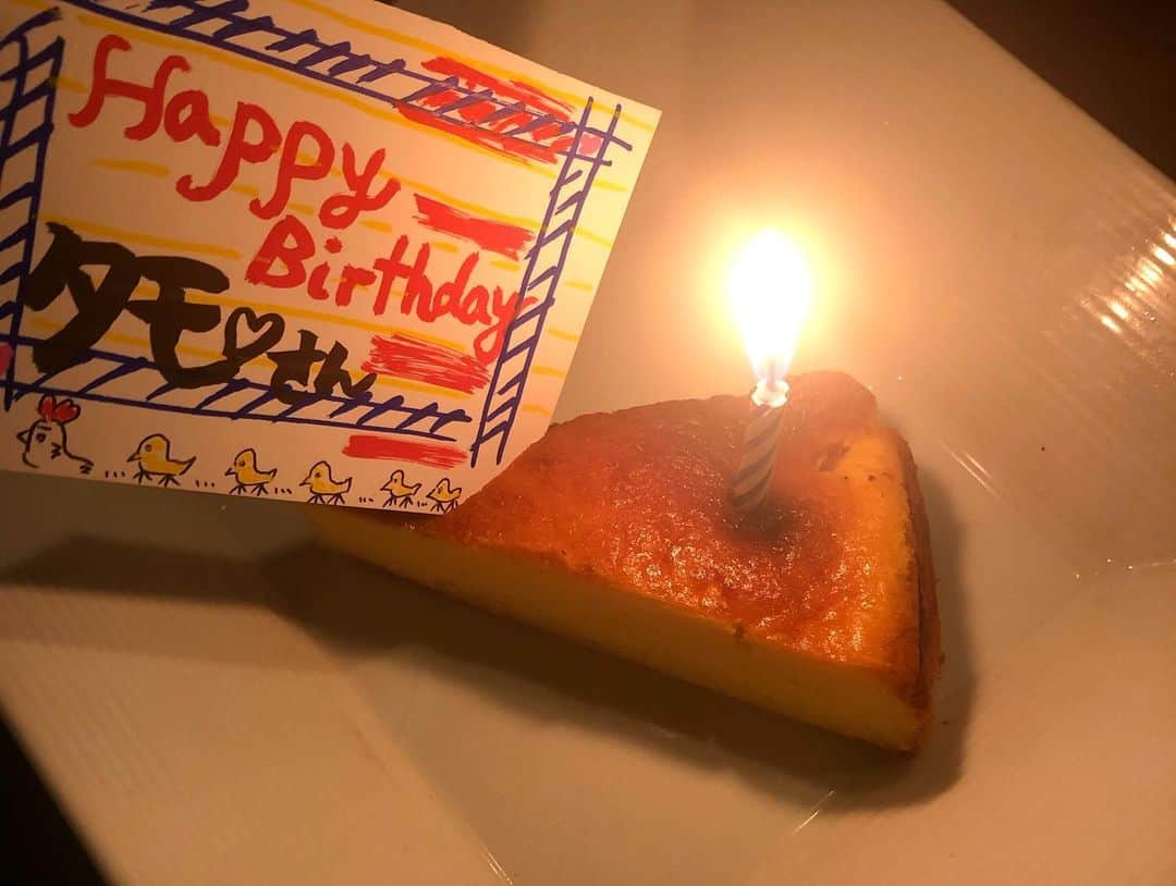 森田紗英さんのインスタグラム写真 - (森田紗英Instagram)「_ 久しぶりな人たちに 誕生日をお祝いしてもらいました🎂 _ 私が上京してきて 1番最初に東京に居場所を つくってくれた人たち。 一緒に働けて、本当に楽しかった！ 今はみんなバラバラになったけれど こうやって定期的に集まれるのも 最高、そして幸せ。 私を「タモさん」って呼ぶのは このメンバーだけ！😂 なんだかいろいろ懐かしくて 4年前に戻りたくなった！ _ ウェイトレス復活かなぁ〜笑 _ #バチェラー に映ってた飲食店で 一緒に働いていたメンバーでした🙆‍♀️笑 _ _ _ #サプライズ #お誕生日祝い #ありがとう #びっくり #27歳 #がんばります #🎂 #久しぶりに集まれた #仲良したち #また一緒に働きたい #gd #likes  #ootd #thankyou」10月21日 2時01分 - moricoff