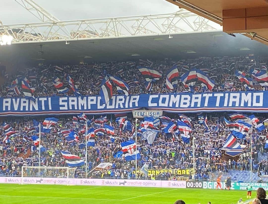 エミリオ・アウデロさんのインスタグラム写真 - (エミリオ・アウデロInstagram)「Sempre forza Sampdoria! 👍🏼 #samproma #lookforward @simonearveda」10月21日 2時19分 - emil_audero