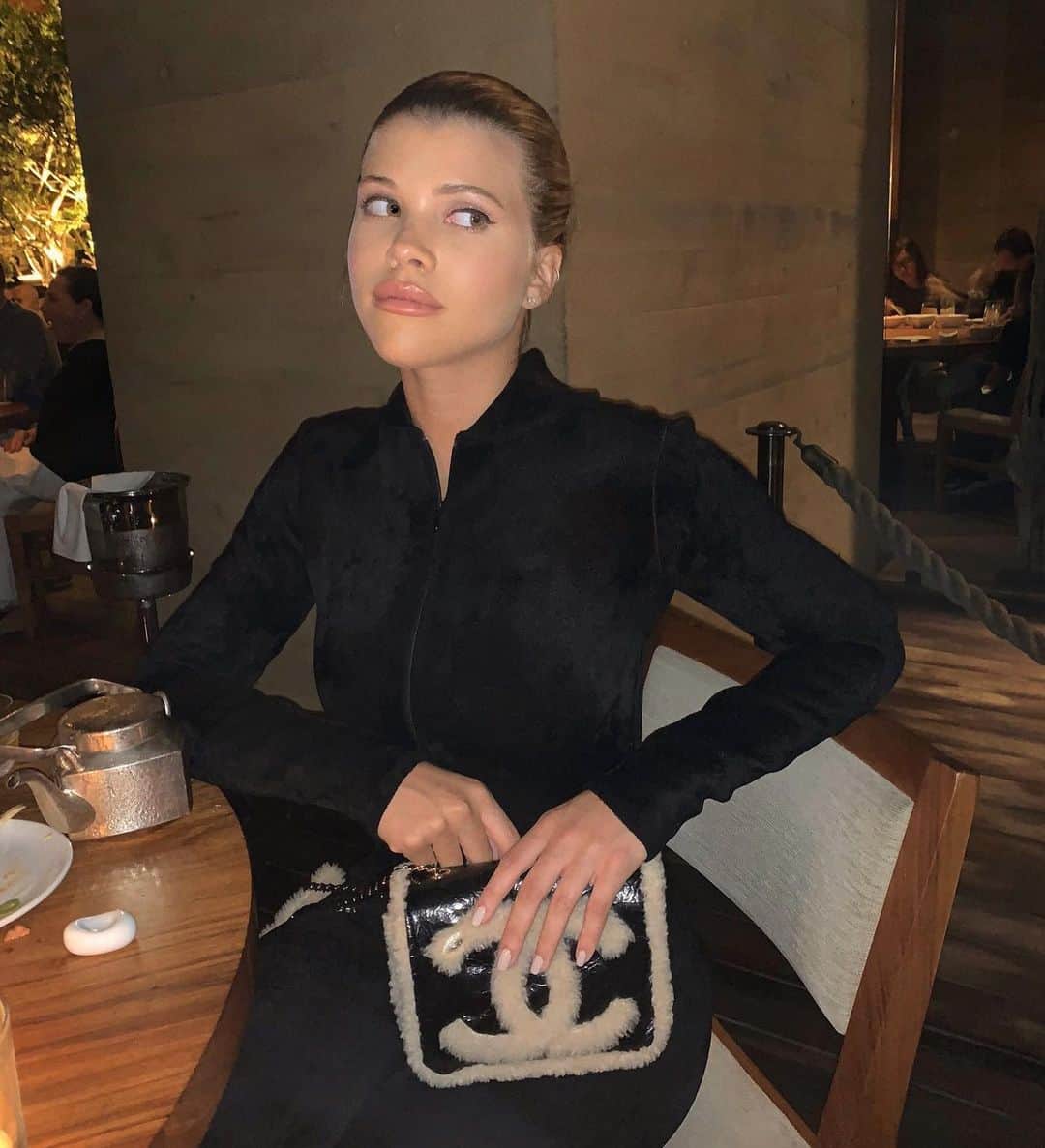 ソフィア・リッチーのインスタグラム：「When you specifically say no flash」