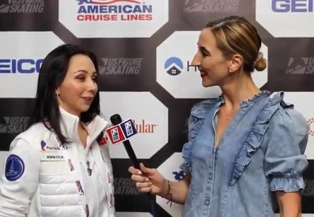 シネイド・ケアーさんのインスタグラム写真 - (シネイド・ケアーInstagram)「Tell me again how that triple Axel goes.....? @liza_tuktik 🤓😅 #USFSA #skateamerica」10月21日 2時44分 - sineadskate