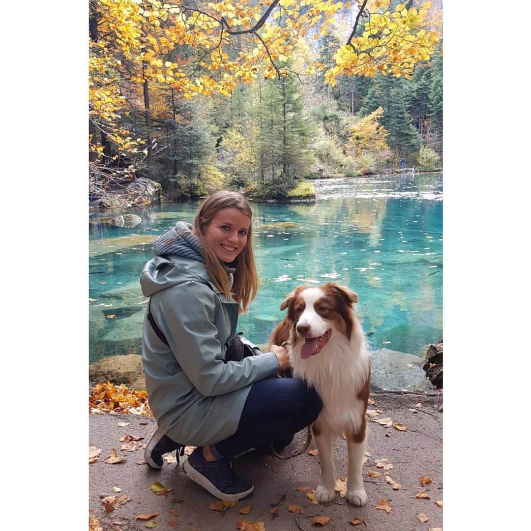 ダフネ・シパーズさんのインスタグラム写真 - (ダフネ・シパーズInstagram)「Wow, my last day here in Switzerland was so nice!! Been to downtown Bern and the beautiful “Blausee”. Amazing! 😊⛰🇨🇭 #nofilter #mustsee #downtimewhenIrun」10月21日 2時52分 - dafne_schippers