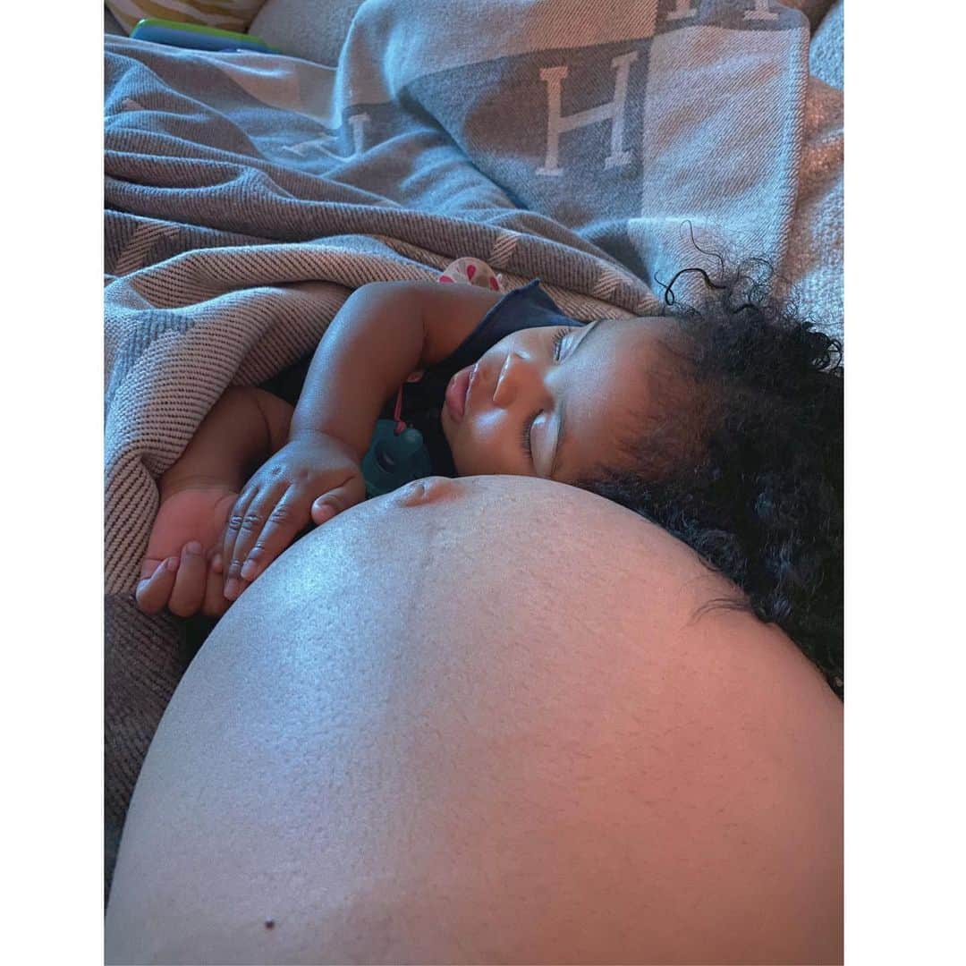 シャネル・イマンのインスタグラム：「Already inseparable 👼🏽❤️」