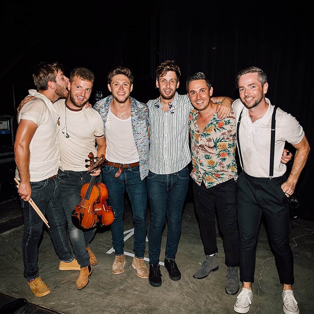 ナイル・ホーランさんのインスタグラム写真 - (ナイル・ホーランInstagram)「what an amazing experience ‘Flicker’ was. From writing those songs to performing them all over the world to you beautiful people. Thank you so much for taking my music under your wing and making it your own. On to the next chapter.」10月21日 4時01分 - niallhoran