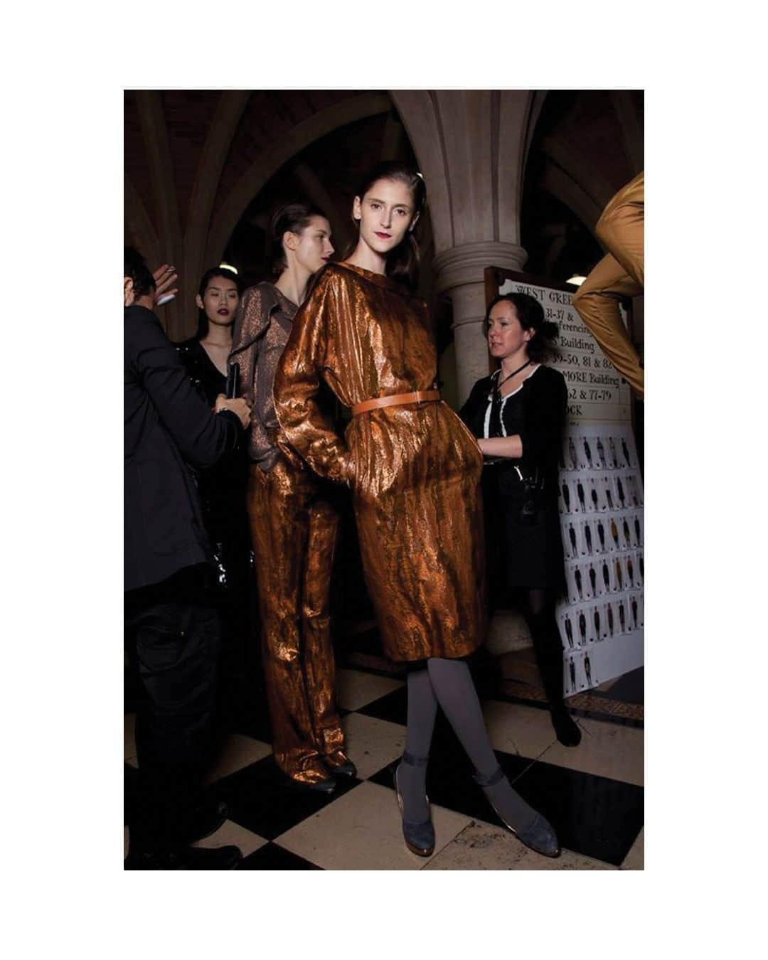 ニコルファリさんのインスタグラム写真 - (ニコルファリInstagram)「ARCHIVES Behind the scenes at the Nicole Farhi Autumn Winter 2012 catwalk.  #NicoleFarhi #AW13 #Menswear #Throwback」10月21日 5時01分 - nicolefarhi