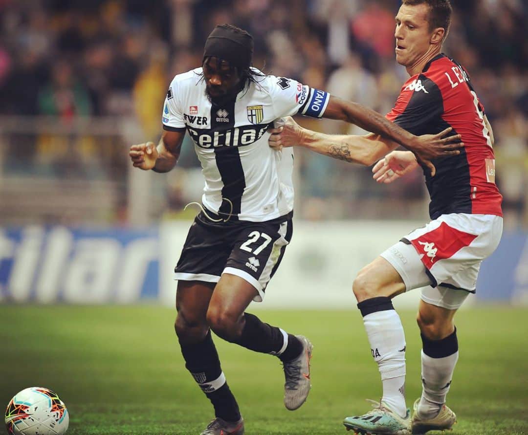 ジェルヴィーニョのインスタグラム：「Great result for us +3 💛💙 #ForzaParma  Congratulations to #AndreasCornelius for this hat trick 🔥🔥🔥 #ParmaGenoa ••••••••••••••••••••••••••••••••••••••••••••••• #parma #genoa #calcio #seriea #italia #win #gameday #teamspirit •••••••••••••••••••••••••••••••••••••••••••••••• @parmacalcio1913 🎯 @andreacantini.photos 📸」