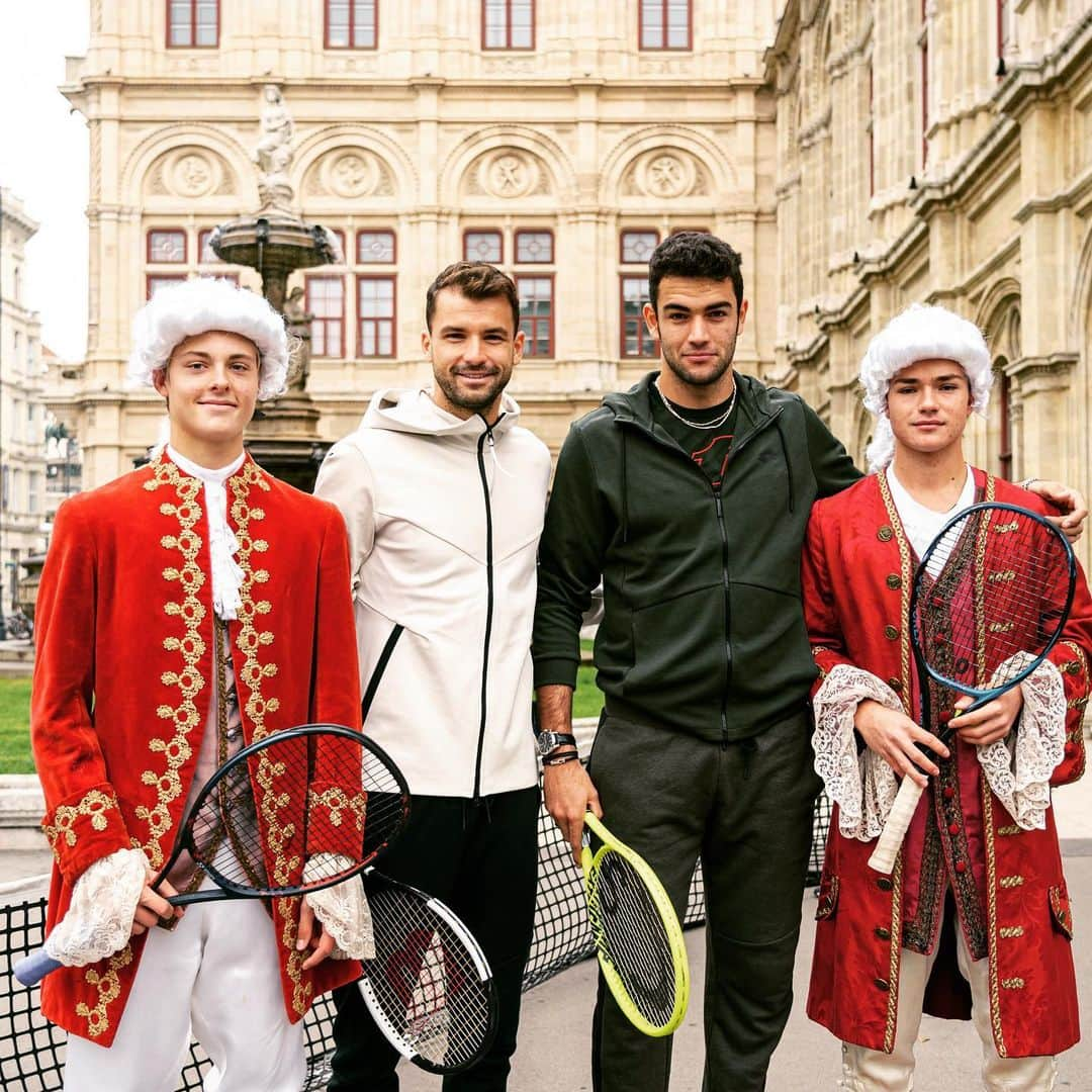 マッテオ・ベレッティーニさんのインスタグラム写真 - (マッテオ・ベレッティーニInstagram)「Getting ready for the @erstebankopen in beautiful Vienna - last practice with Grigor, Mozart and Beethoven 🎾 🎶 🇦🇹 @grigordimitrov  #erstebankopen #vienna #rockmeamadeus  Fotocredit: ©️Bildagentur Zolles KG」10月21日 5時49分 - matberrettini