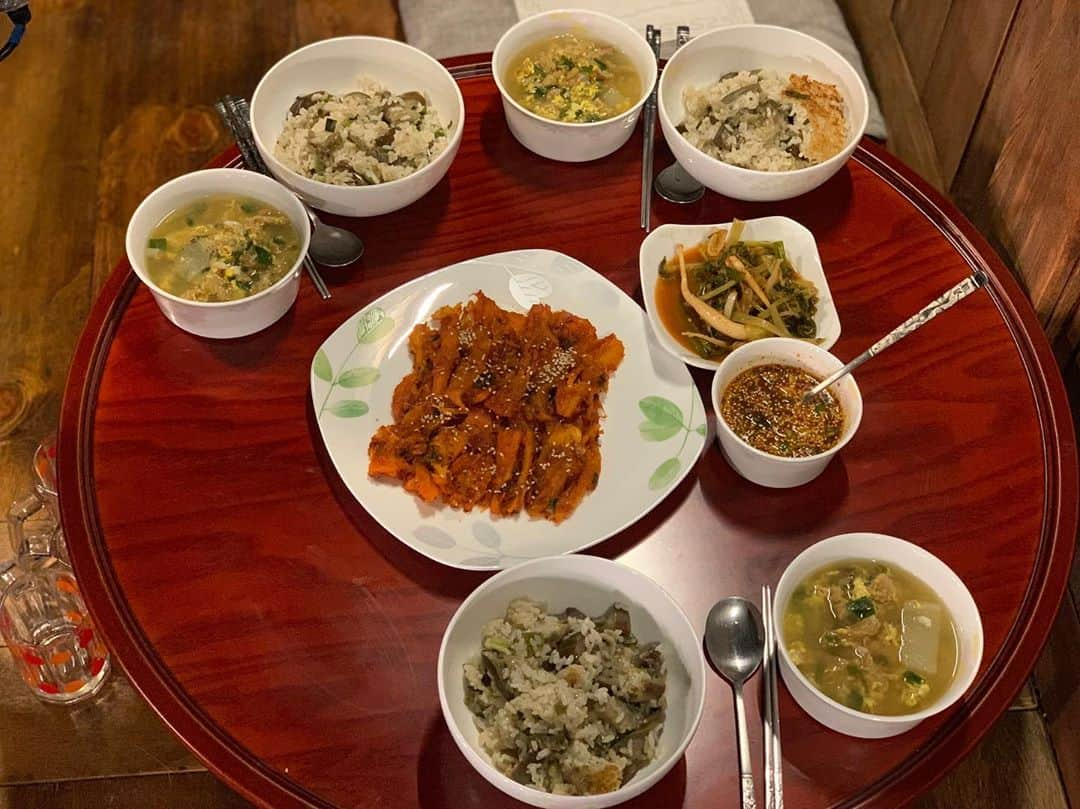 パク・ソダムさんのインスタグラム写真 - (パク・ソダムInstagram)「🍚🍚🍚🍚🍚맛난 밥드시구! 힘내세요모두!!!!!😍 #삼시세끼」10月21日 7時11分 - imsodamm