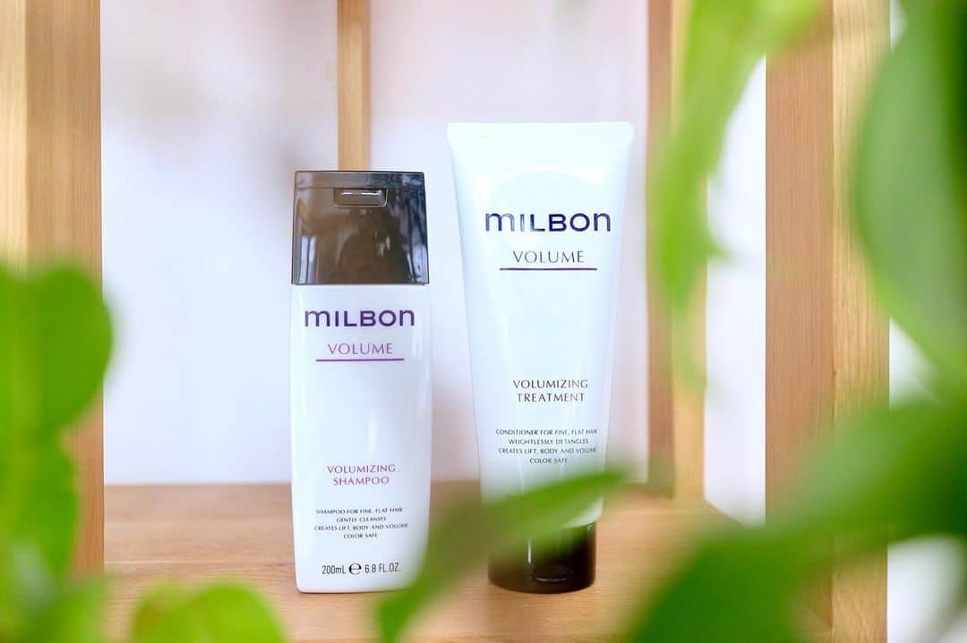 "milbon"（ミルボン）さんのインスタグラム写真 - ("milbon"（ミルボン）Instagram)「Milbon "Volume" series make hair cuticle stronger and naturally volumen your hair! With its fresh scent of “Floral Garden” reminiscent of a garden full of vital flowers, it adds natural volume to your hair. ＝＝＝＝＝＝＝＝＝＝ Milbon official account. We provide worldwide stylist-trusted hair products. On this account, we share how hairstylists around the world use Milbon products. Check out their amazing techniques! ＝＝＝＝＝＝＝＝＝＝ #milbon #globalmilbon #milbonproducts #hairdesign #haircut #haircare #hairstyle #hairarrange #haircolor #hairproduct #hairsalon #beautysalon #hairdesigner #hairstylist #hairartist #hairgoals #hairproductjunkie #hairtransformation #hairart #hairideas #beauty #shampoo #hairtreatmen t #beautifulhair #volume #volumehair」10月21日 18時03分 - milbon_gm