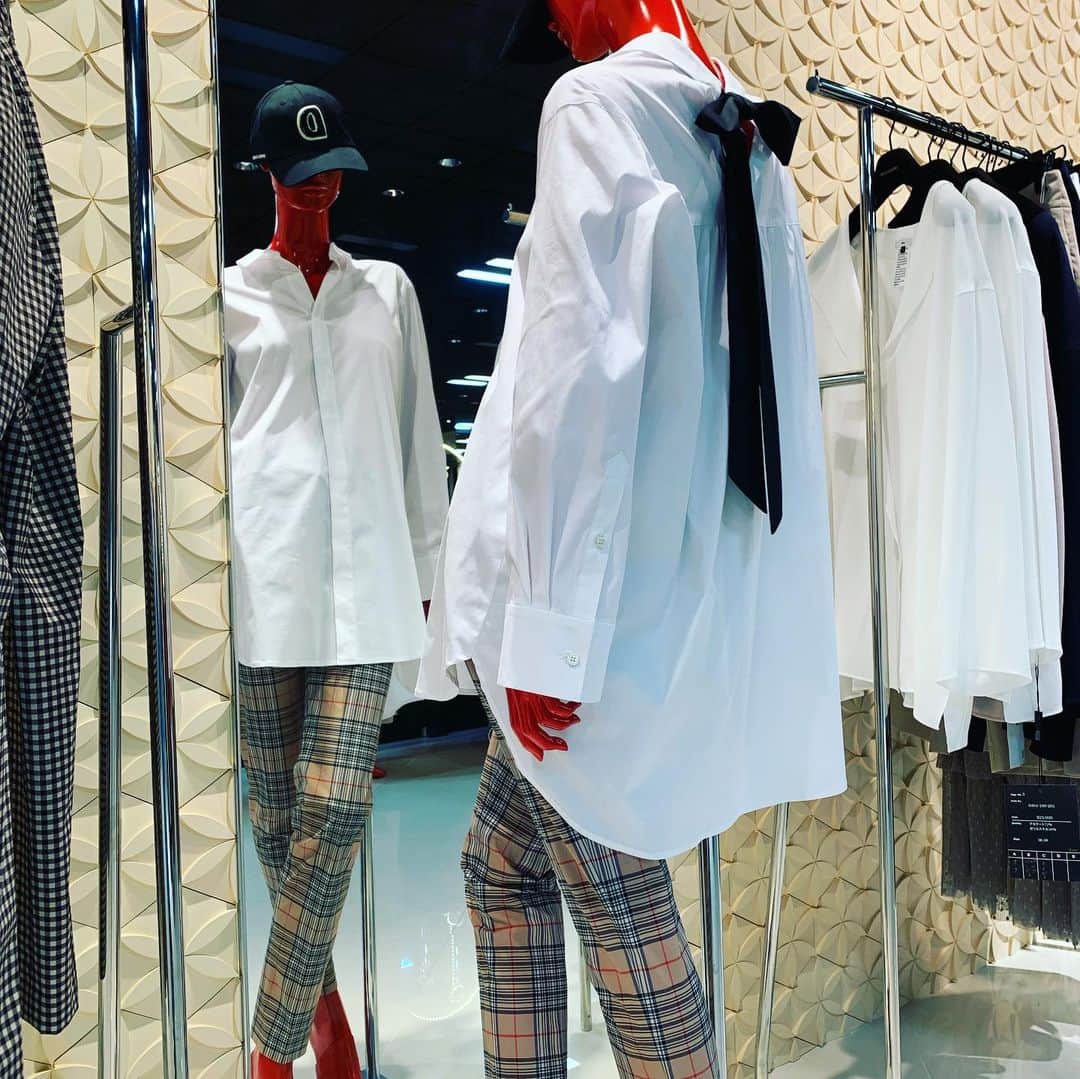 小林 ディスカスさんのインスタグラム写真 - (小林 ディスカスInstagram)「DOUBLE STANDARD CLOTHING 2020 SPRING EXHIBITION @doublestandard_official  #tokyo #japan #fashion #mode #luxury #doublestandardclothing #ダブスタ #東京」10月21日 18時09分 - discus_kobayashi