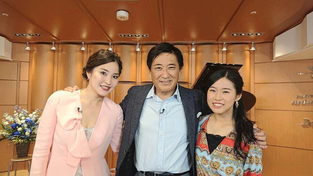 藤岡幸夫のインスタグラム：「今日は神尾真由子さんとエンター・ザ・ミュージックのトーク収録２本。 演奏は先日のシティフィルとのピアソラのブエノスアイレスの四季の他。 また、真由子さんは後進の指導に大変熱心で(東京音大の教授)、２本目はそのお弟子さんの外村理紗さんも登場します！ピアノ伴奏は大須賀恵里さん！  真由子さんのトークめっちゃ面白いのでどうぞお楽しみに‼️ #神尾真由子」