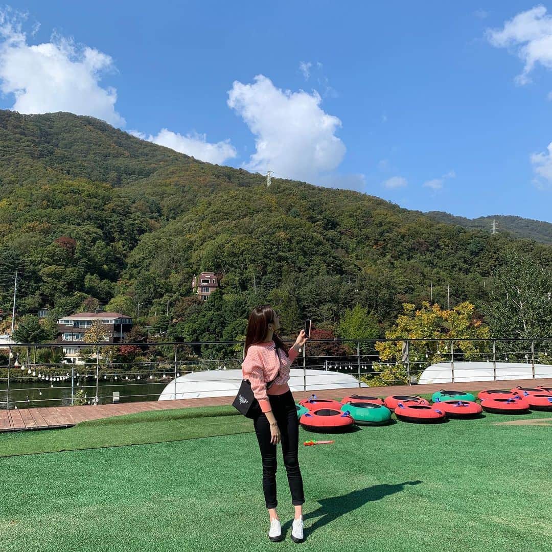 ギョンリ のインスタグラム：「☁️💙」
